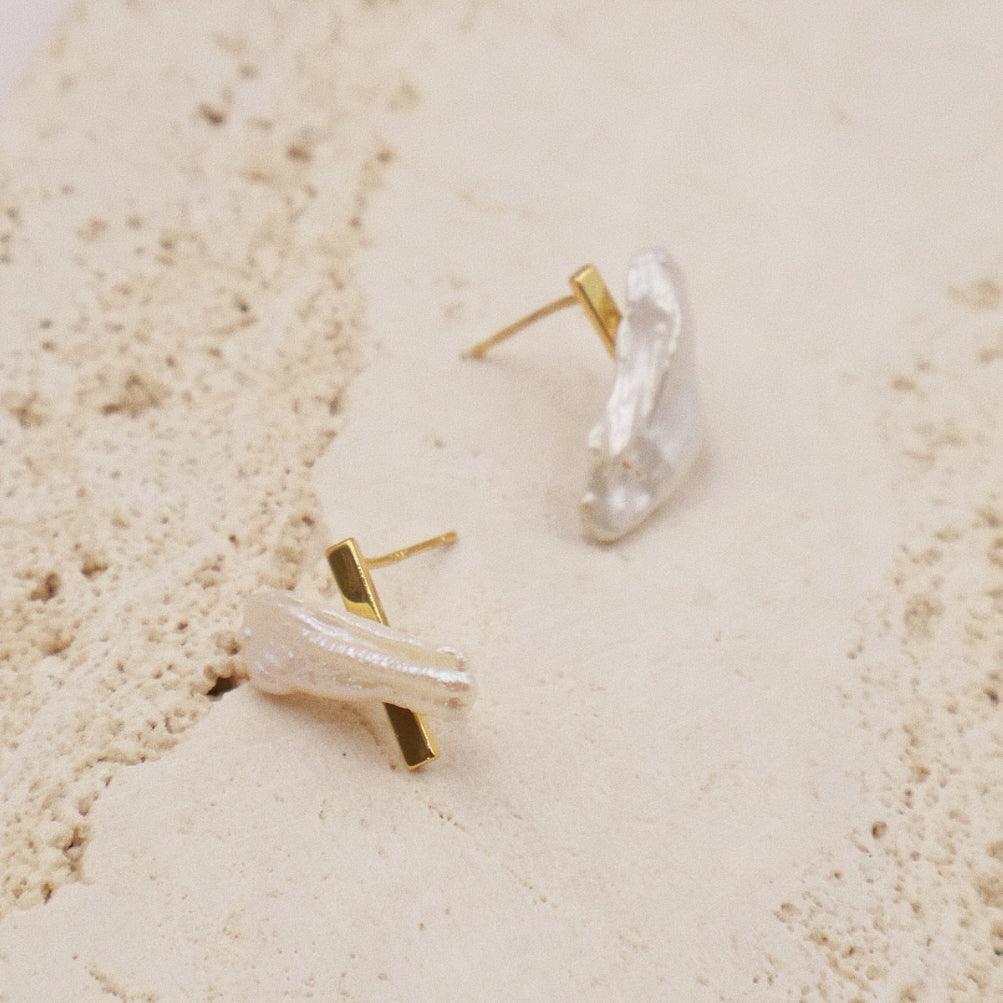 Exquisite Handmade Freshwater Pearl earrings- A Touch of Elegance for Every Occasion.