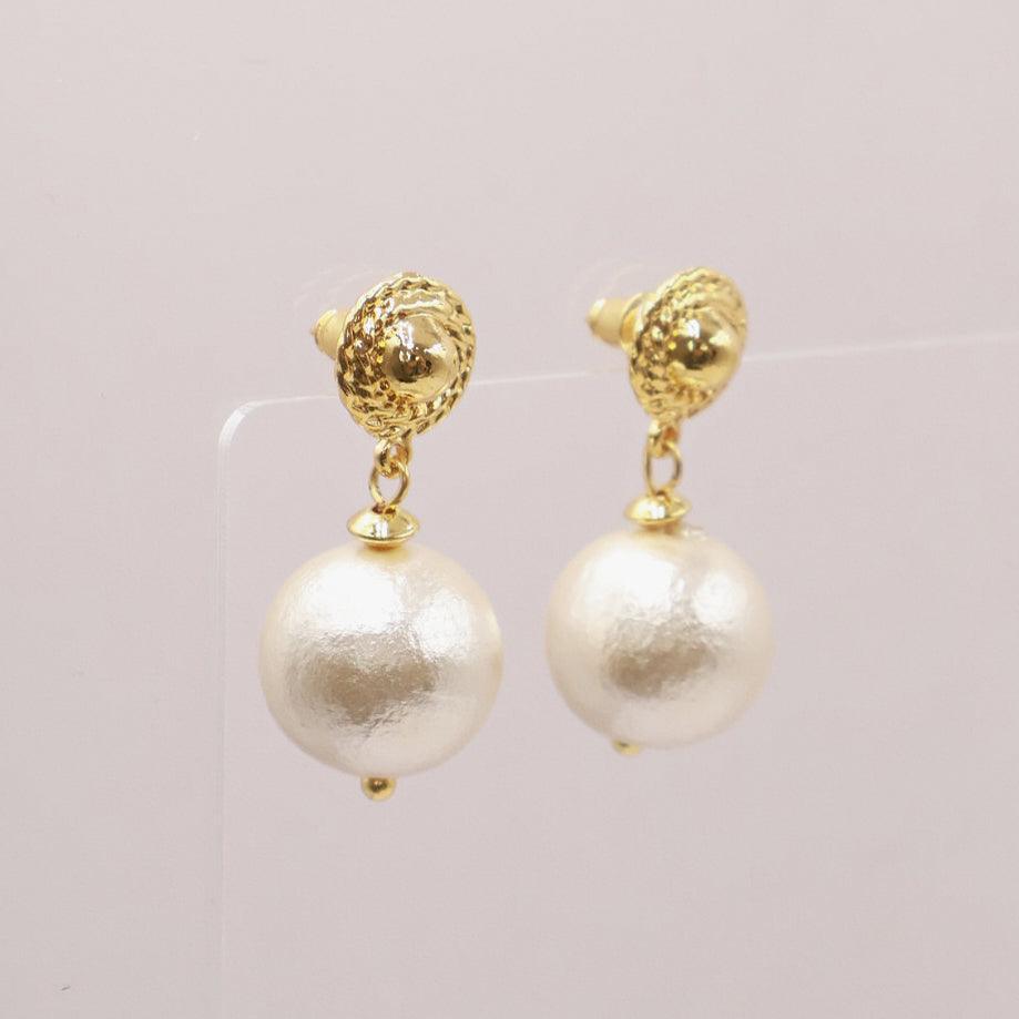 Exquisite Handmade Freshwater Pearl earrings- A Touch of Elegance for Every Occasion.