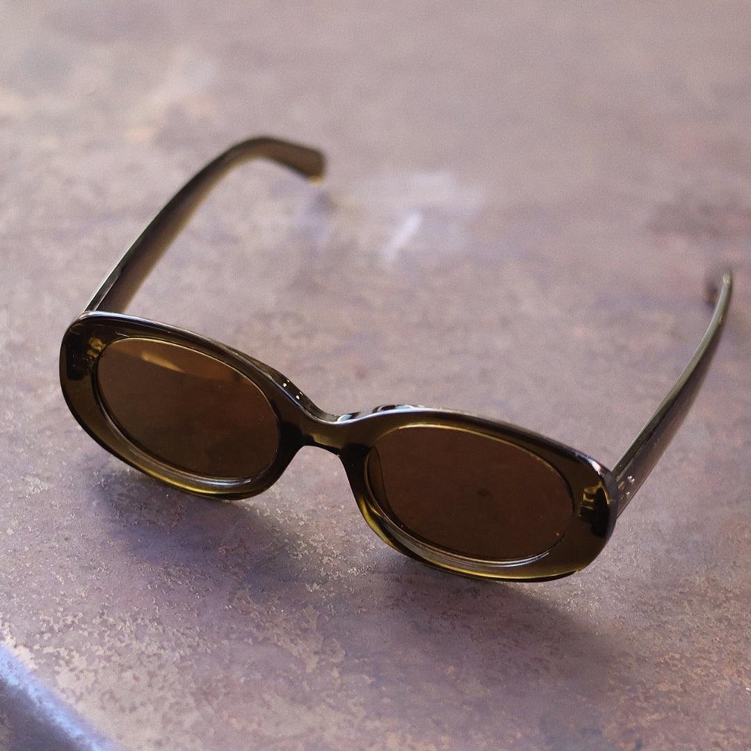 Stylish and Trendy POLARISED Sunglasses for Men and Women - UV Protection polarised Eyewear for Fashion Enthusiasts