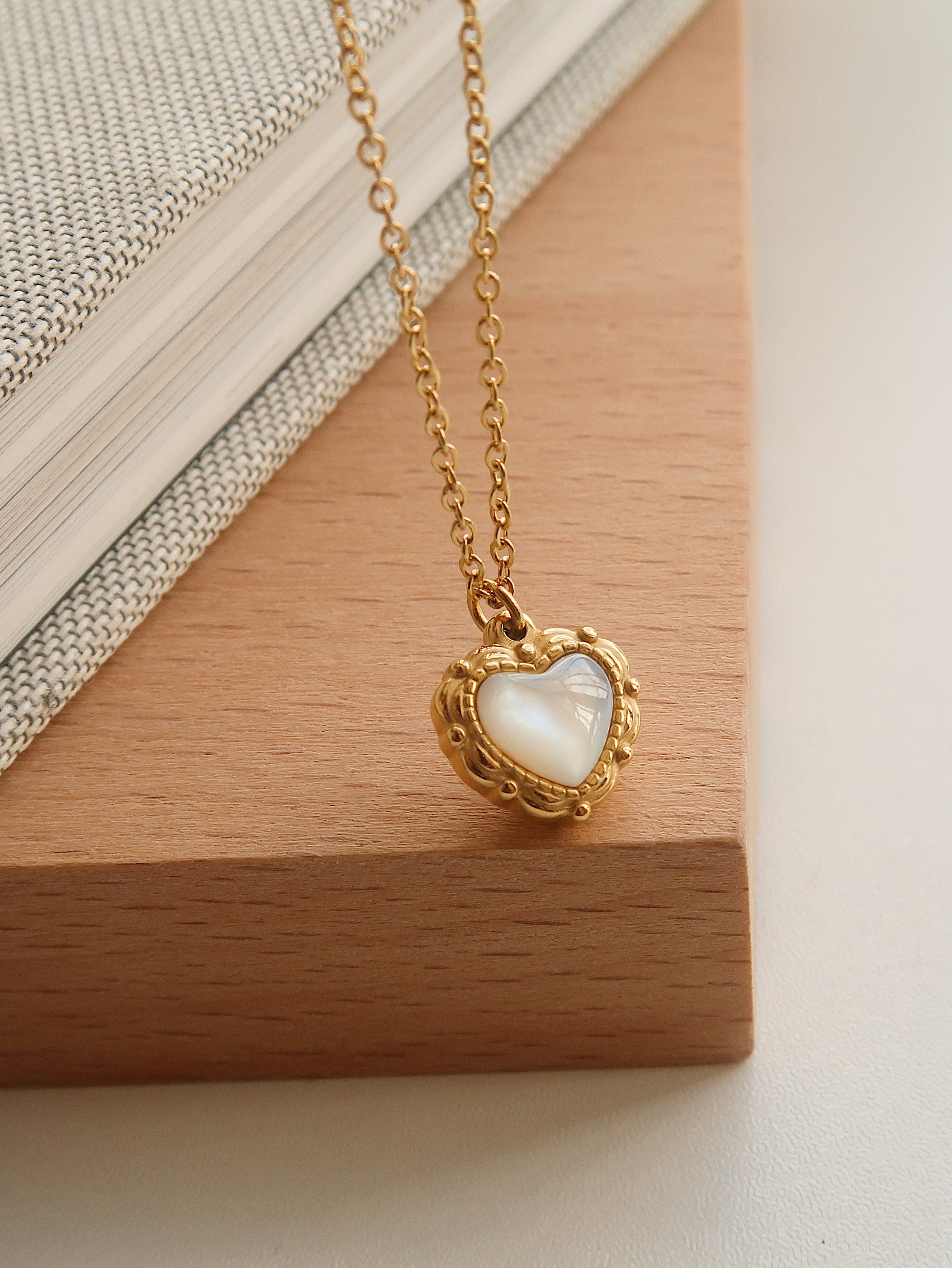 Mila Heart necklace