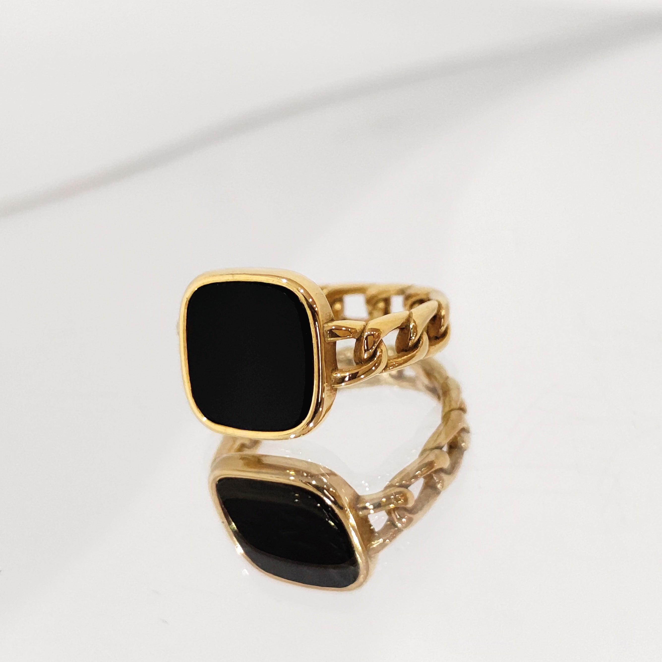 Everyday Elegance: Gold Plated Minimalist Style Ring - Elevate Your Look with Timeless Simplicity