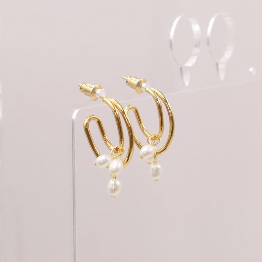 Exquisite Handmade Freshwater Pearl earrings- A Touch of Elegance for Every Occasion.