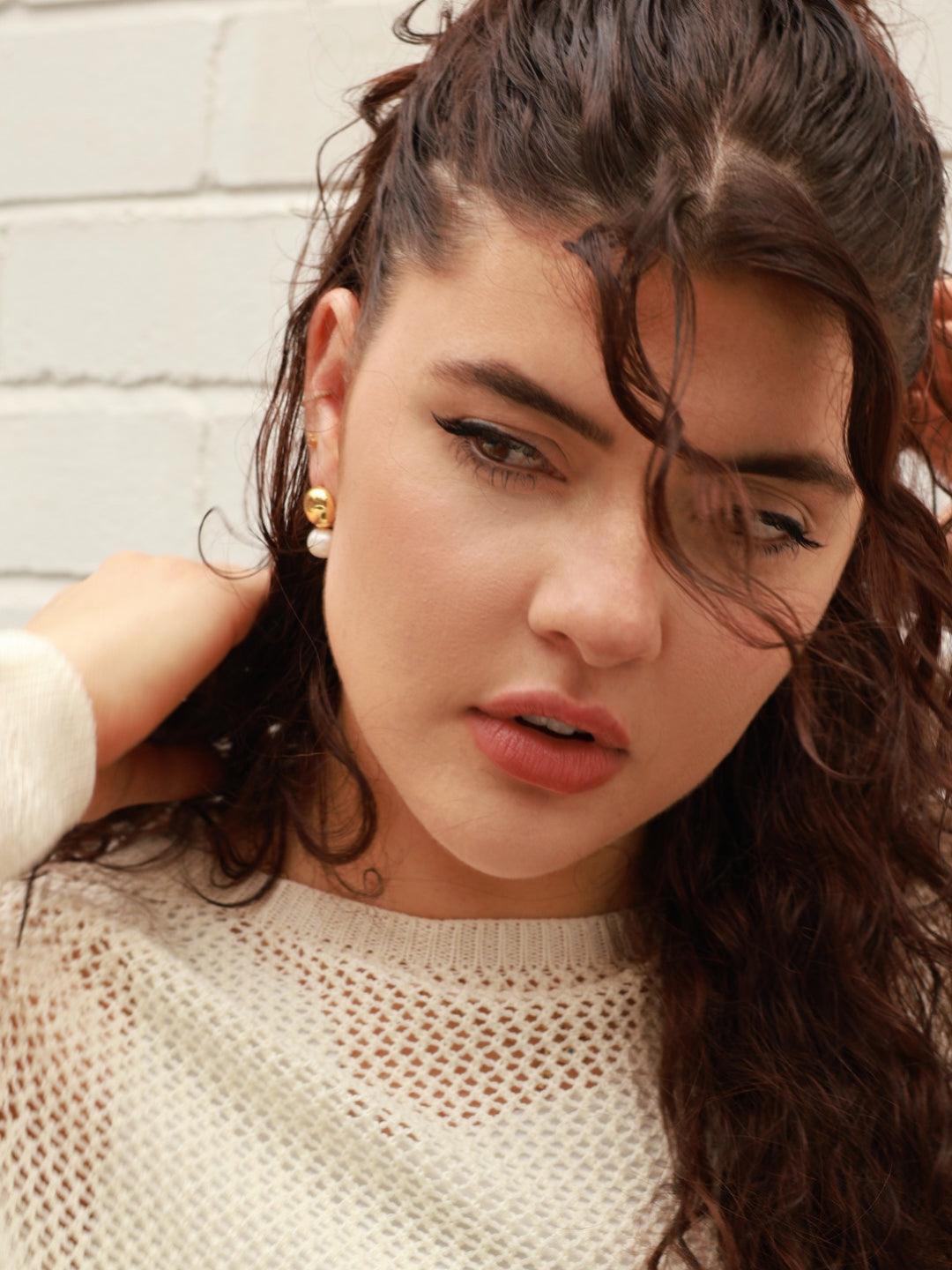 Gold-plated Freshwater Pearl rings – Timeless elegance in every detail. Elevate your style with these lustrous pearls.