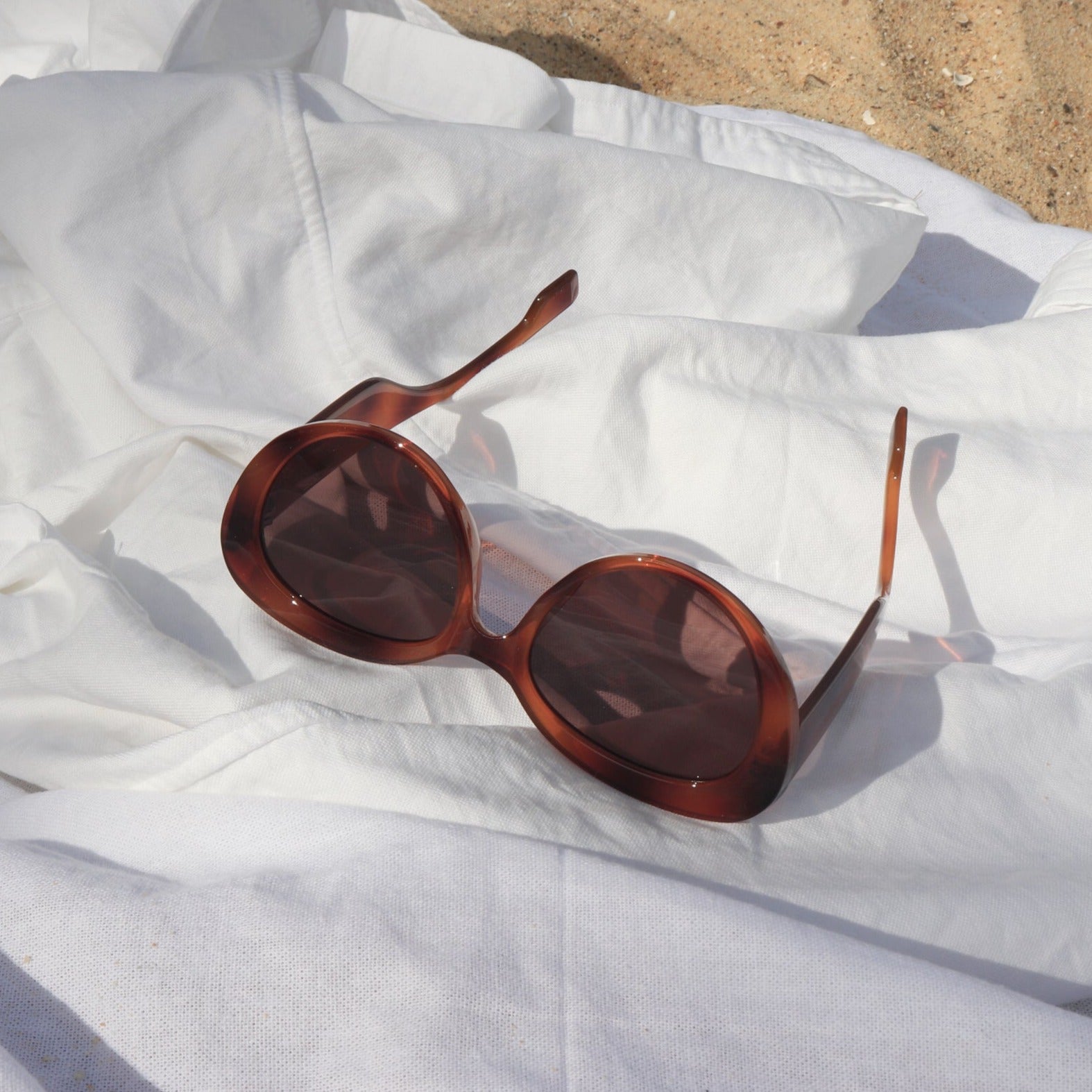 Stylish and Trendy Sunglasses for Men and Women - UV Protection polarised Eyewear for Fashion Enthusiasts
