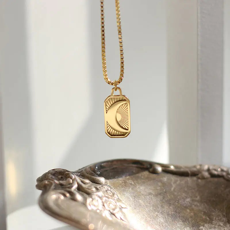 Everyday Elegance: Gold Plated Minimalist Style necklace - Elevate Your Look with Timeless Simplicity