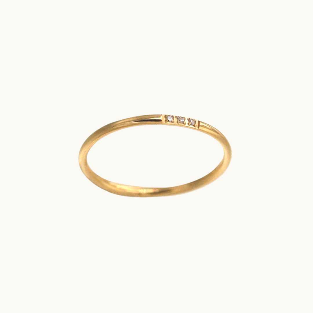 Everyday Elegance: Gold Plated Minimalist Style Ring - Elevate Your Look with Timeless Simplicity
